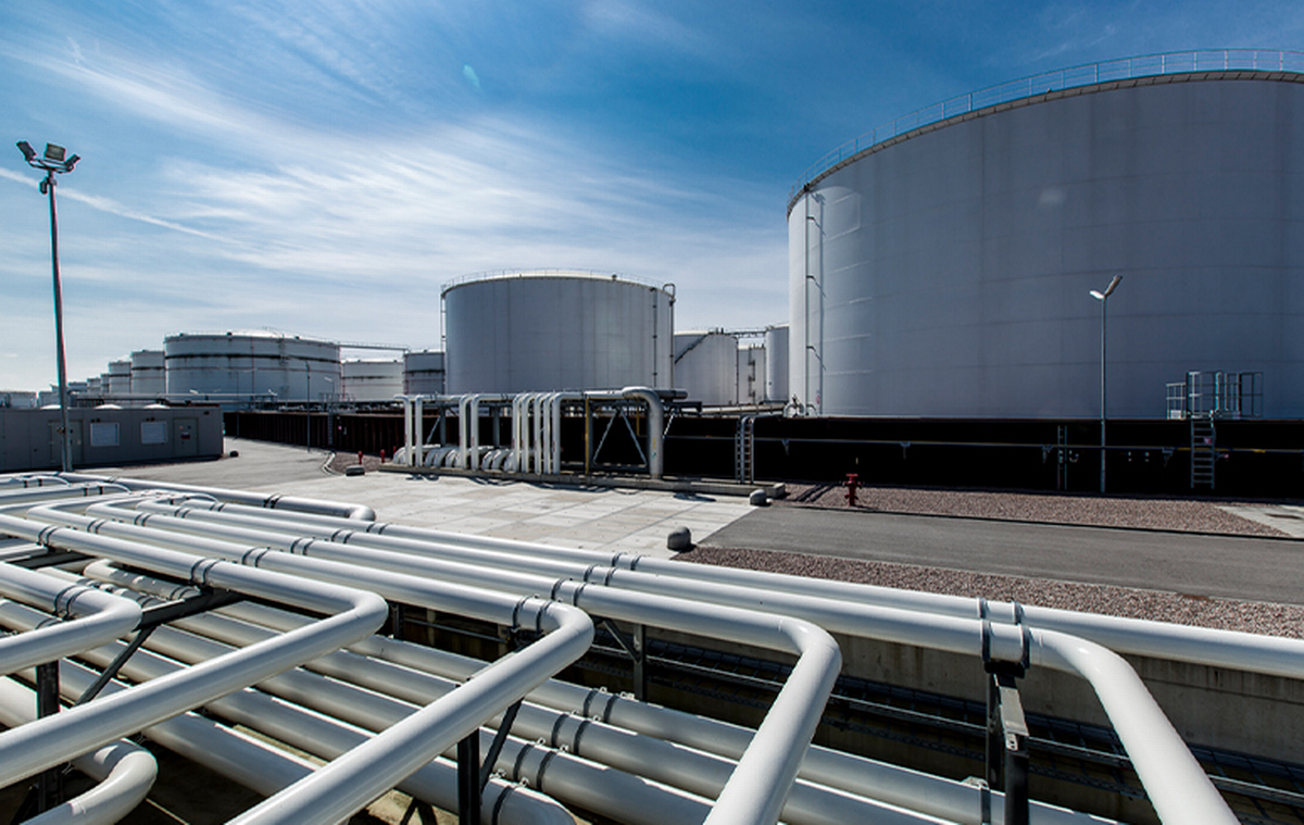 VARO operates 19 tank terminals in Germany with a capacity of one million cubic metres.