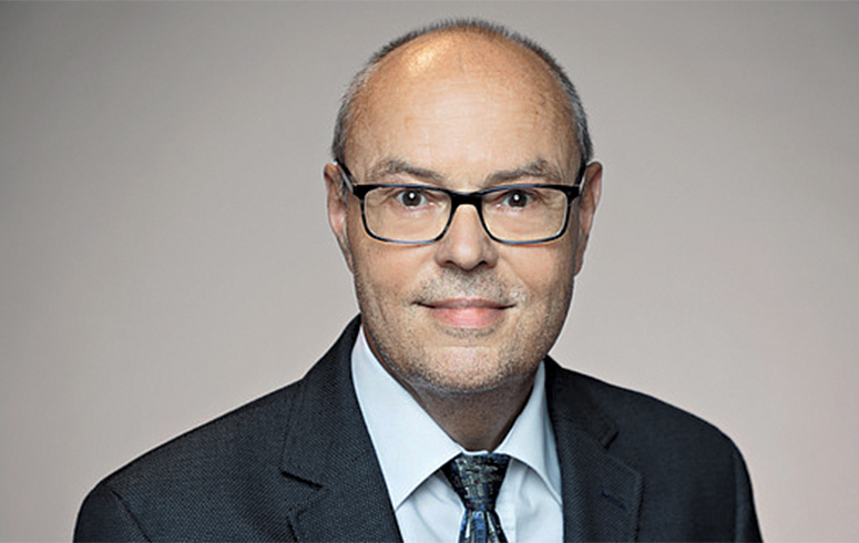 Heinrich Klotz arbeitet seit 1988 für die Deutsche Verkehrs-Zeitung (DVZ).