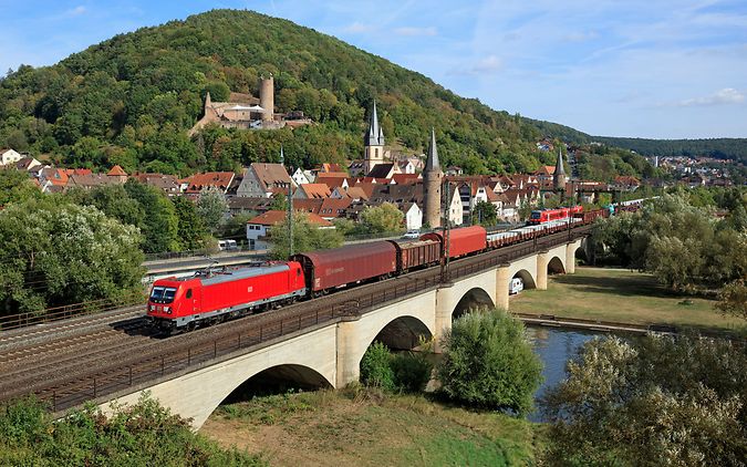 Rangierer vor Autozug