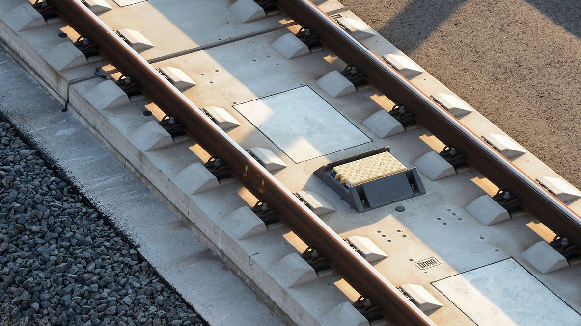 Eurobalise im Gleisbett.