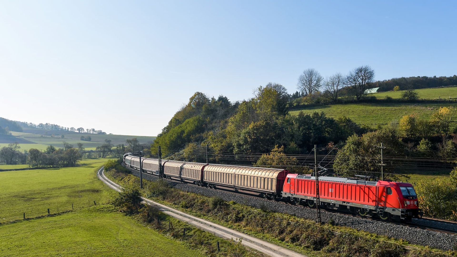 Transporting components in the Automotive RailNet