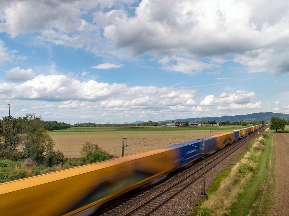 Intermodaler Shuttle mit Trailern