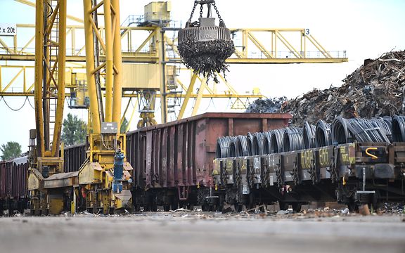  Schrottverladung bei Badische Stahlwerke GmbH