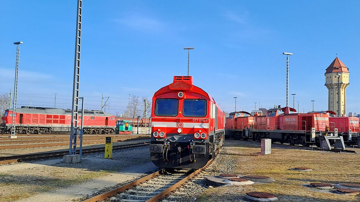 Class 77 Lokomotive - ausgerüstet mit dem Fahrassistenzsystem LEADER