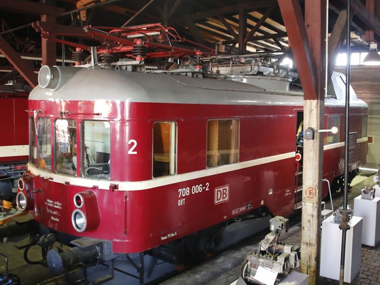 DB2700810