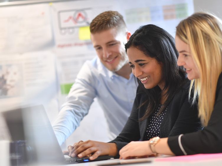 Account managers at work