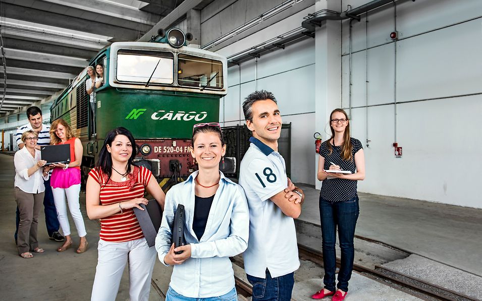 Gruppe Mitarbeiter in Halle