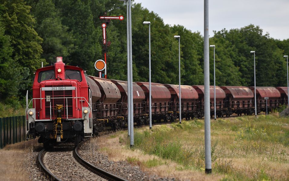 Frontal view of a block train