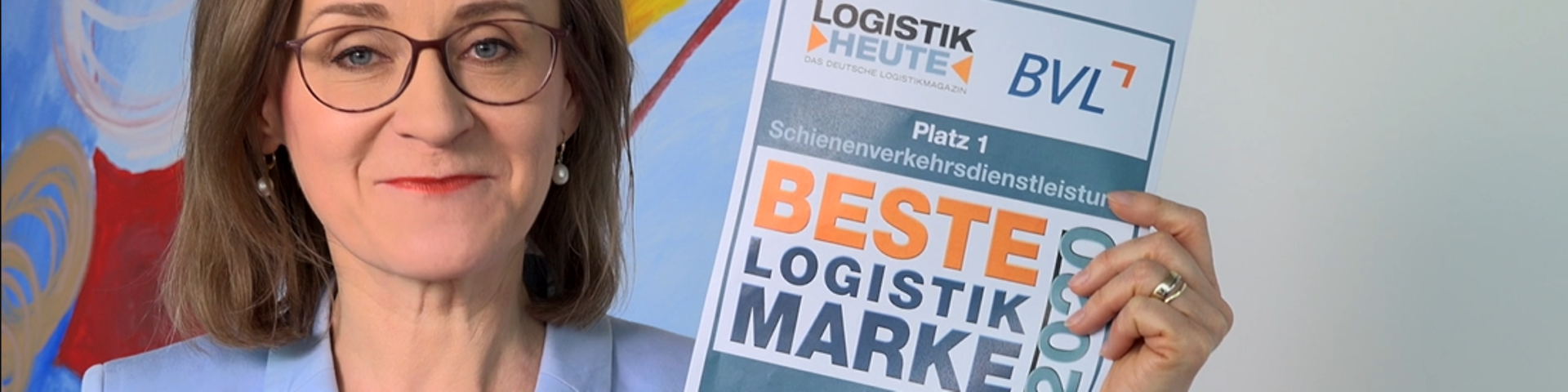 Dr. Sigrid Nikutta mit dem Logistkpreis.