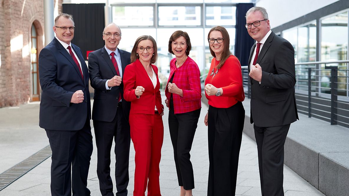 Die sechs Vorstände von DB Cargo