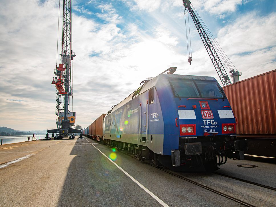 TFG train in port