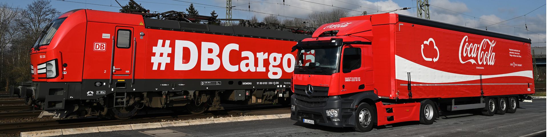 DB Cargo Lok und Cocacola Lkw